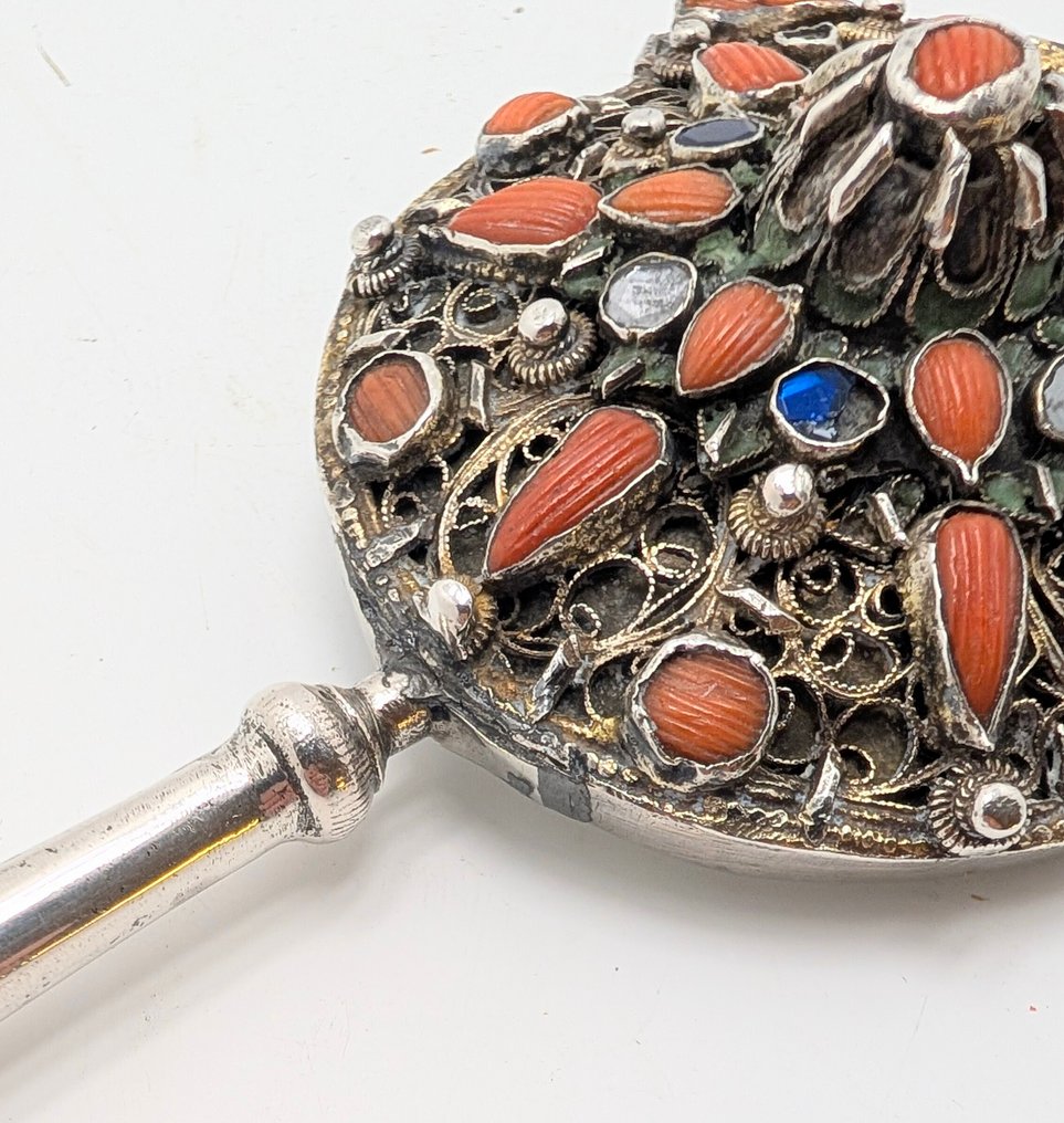 Vésett oszmán kézi tükör, díszítve filigránnal és vörös korallal berakva. - Ottomán Birodalom - 19. század #4.3