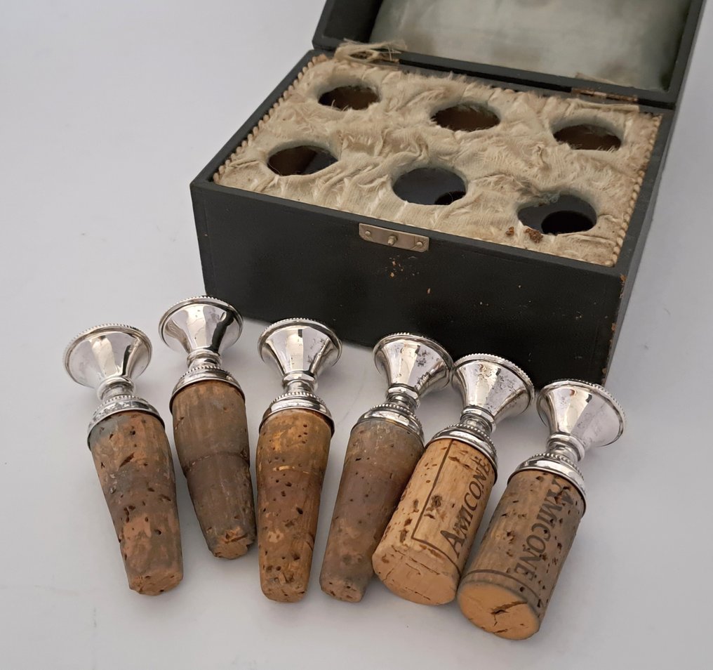 Tappo di sughero per bottiglie (6) - con perle, nella custodia originale, circa 1890 - .833 argento #4.3