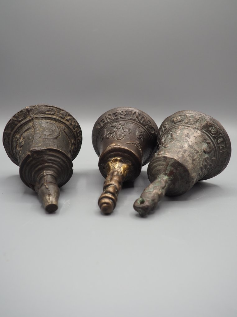 Cloche décorative (3) - Belgique - Une cloche de table, Malines #2.1