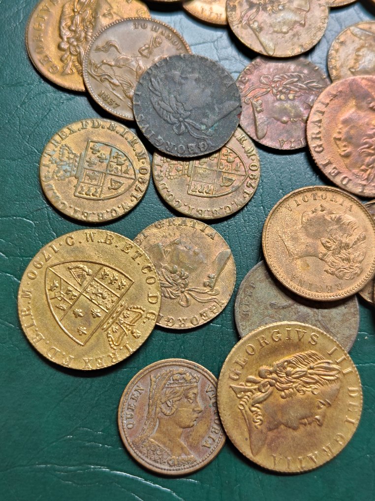 Regno Unito. A lot of unsorted British Gambling tokens, jettons. George III, Victoria. (Senza prezzo di riserva) #1.0