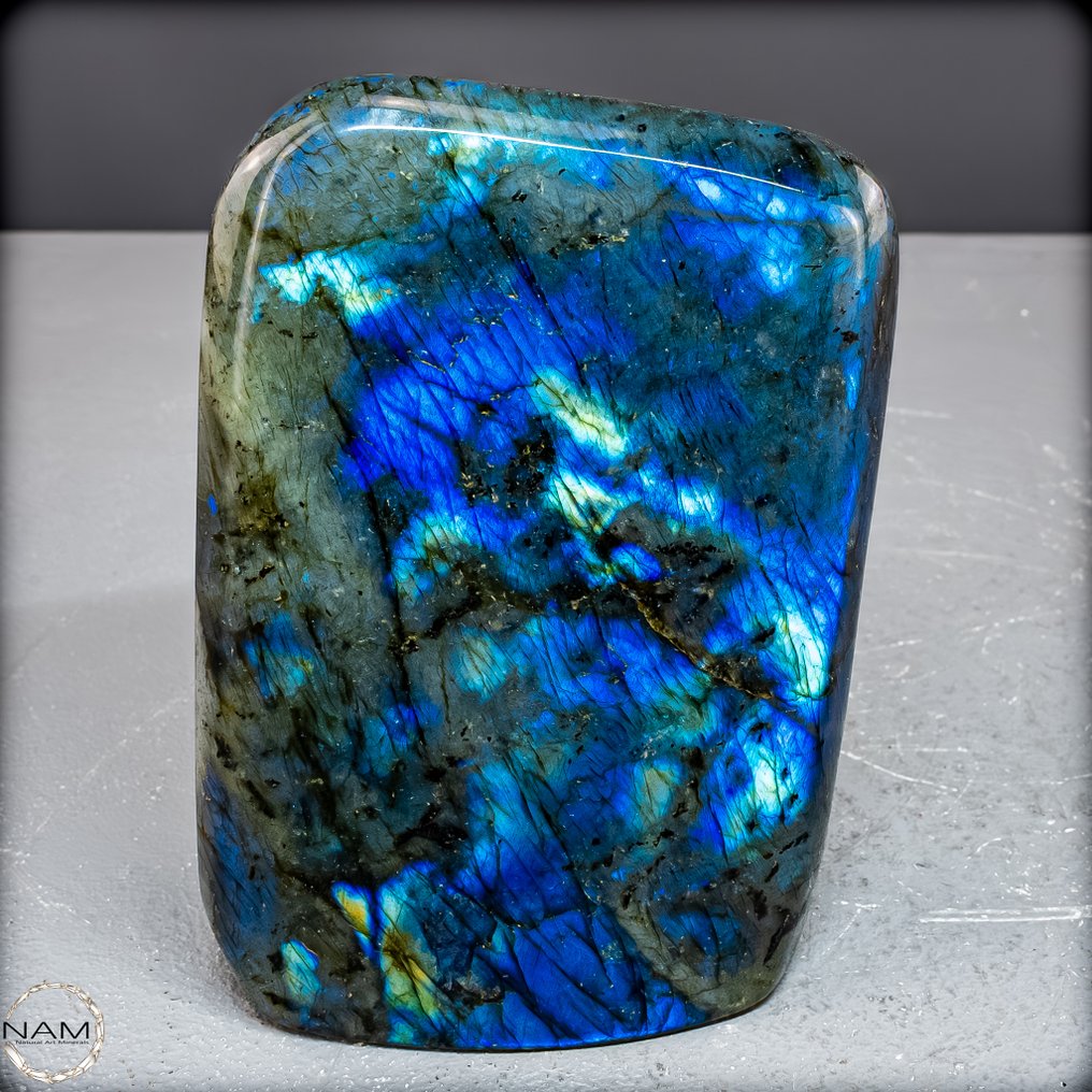 Fascinante forma libera di labradorite da Madagascar – Un gioco di luce e magia- 1307.26 g #3.2