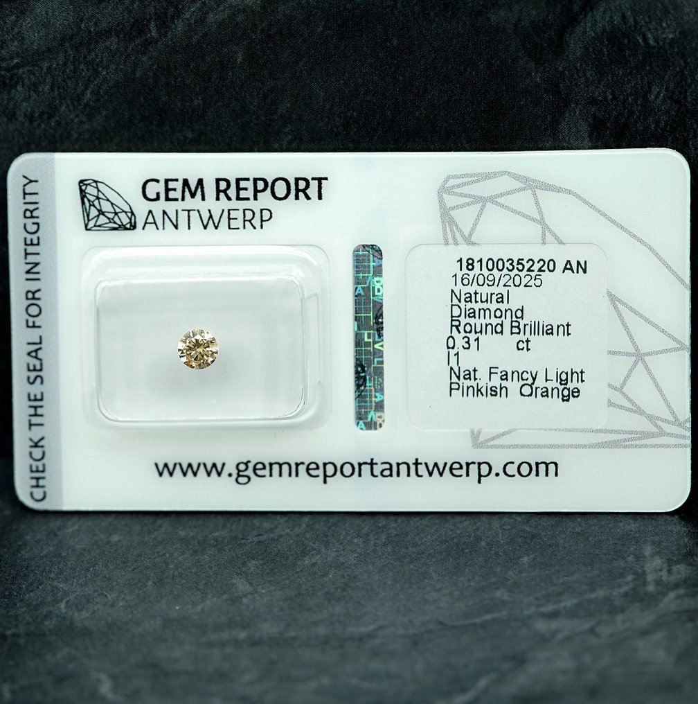 沒有保留價 - 1 pcs 鑽石 (天然彩色) - 0.31 ct - 圓形 - Fancy light 淡粉紅色 橙色 - I1 - Gem Report Antwerp (GRA) #1.0