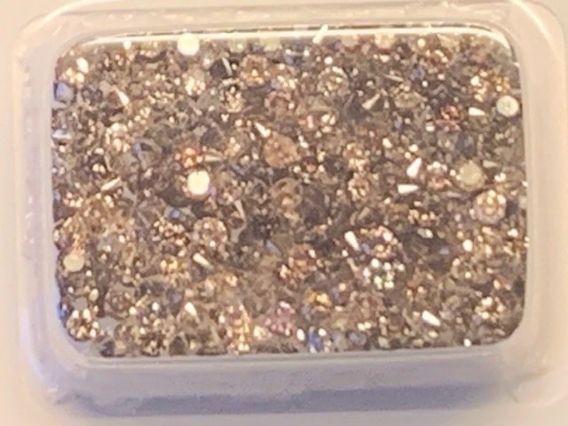 Zonder minimumprijs - 365 pcs Diamant (Natuurlijk gekleurd) - 5.96 ct - Rond - Fancy light, Fancy intense Bruinachtig, Geelachtig Gemengd bruin, Gemengd geel - P1, I3 - Gem Report Antwerp (GRA) - 365 Stones #1.0