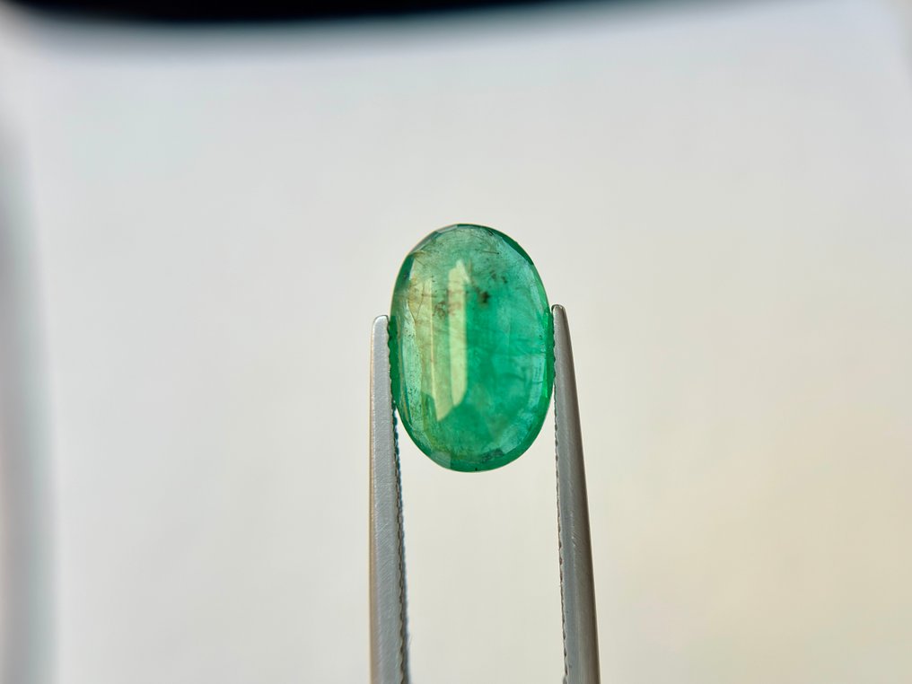Nincs minimálár - 1 pcs  Zöld Smaragd  - 6.10 ct - Bellerophon Gemlab - Csak ritka kisebb olaj #1.0