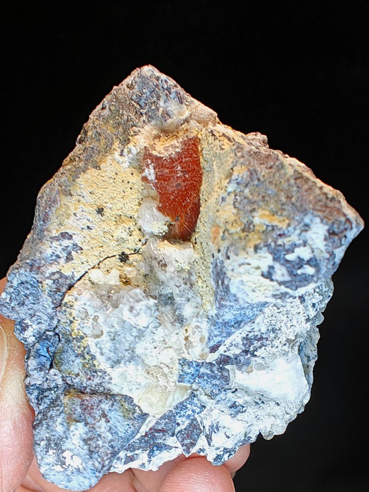 Ferrierite Cristalli su matrice - Altezza: 6 cm - Larghezza: 7 cm- 152 g #1.0