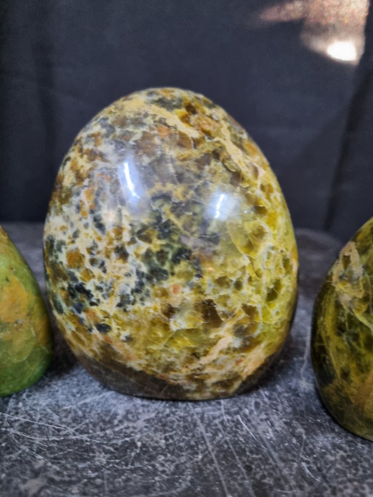 HQ set of 3 green opal sculptures - 9.1 - 6.7 cm Freeform- 1024 g #2.1