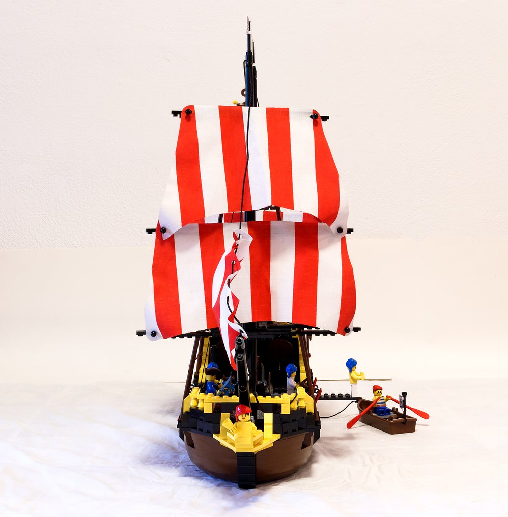 LEGO Set - 6285 - Pirates - Black Seas Barracuda #1.0