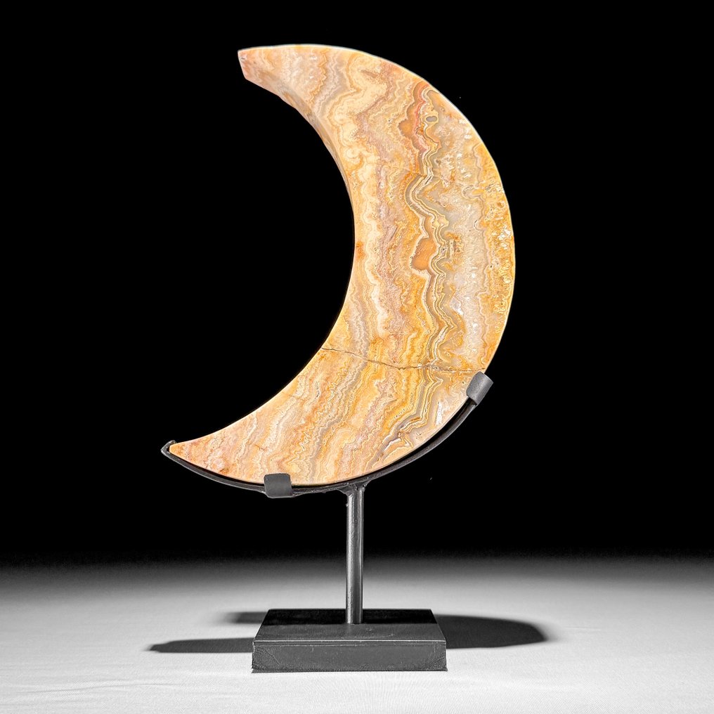 NO RESERVE PRICE - Wonderful Lace Agate- Crescent Moon-Shaped on a custom stand - Height: 27.7 cm - Width: 16 cm- 1700 g - (1) #2.1