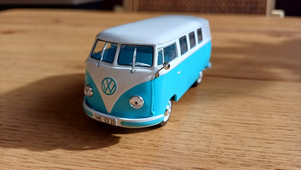 Hachette 1:43 - Modell szedán  (2) - Volkswagen Combi T1 avec caravane #4.3