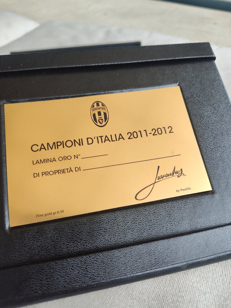 Ταγκά σε χρυσό 0,10 γραμμάρια Juventus πρωταθλητής 2011-12 - altro - Αθλητική πλακέτα - Χρυσός #4.3