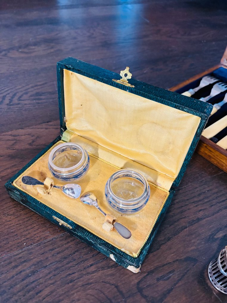 Σερβίτσιο τραπεζιού (7) - Ασημί, Κρύσταλλο, Βακελίτης, Επάργυρο #4.3