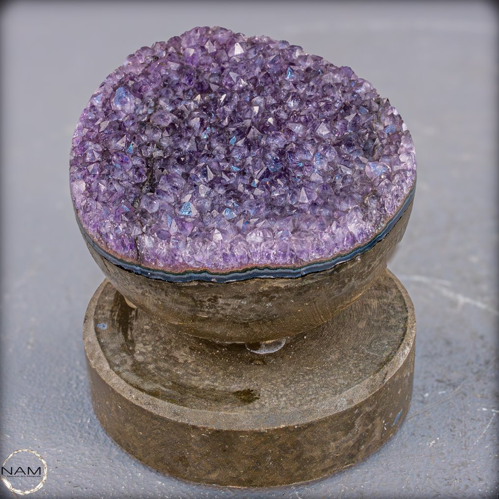 Φυσική δρύση αμέθοδος σε μαζική βάση πετρωμάτων. Ένα σπάνιο, δυναμικό θέαμα.- 675.21 g #1.0