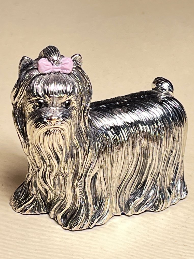 Brumal - Szobor, Yorkshire Terrier  in Argento 925 con fiocco smaltato rosa - 7 cm - Argento laminato #1.0