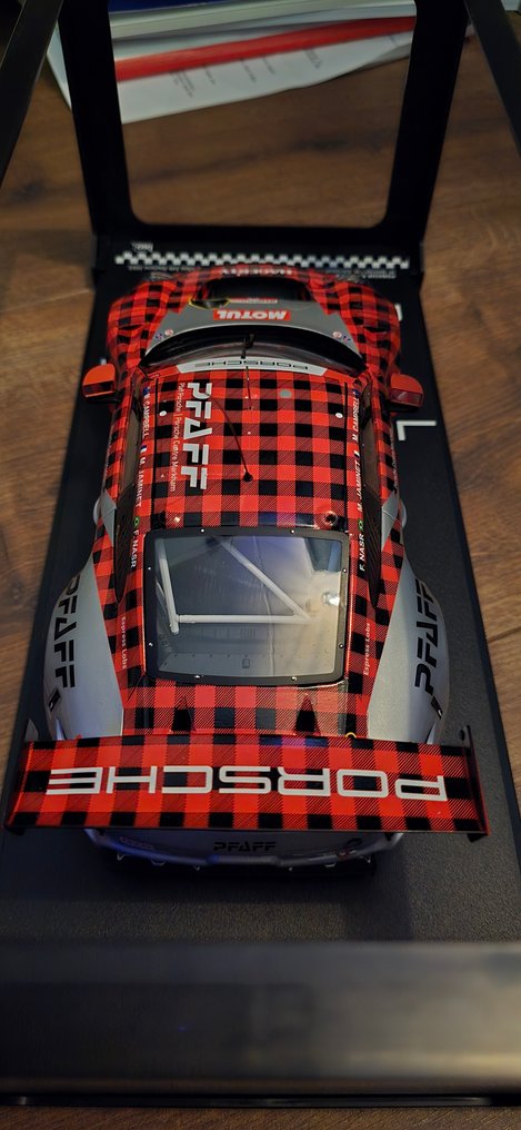 IXO 1:18 - Machetă mașină de curse - Porsche 911 GT3 R Winner GTD Class 24h Daytona 2022 - Model de mașină frumos, în stare nouă și vine în ambalaj original. #2.1