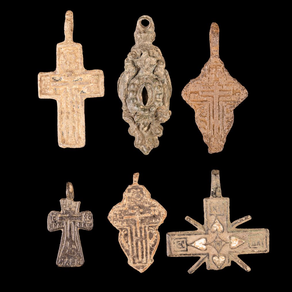 中世纪后期 青铜十字吊坠  (没有保留价) #1.0