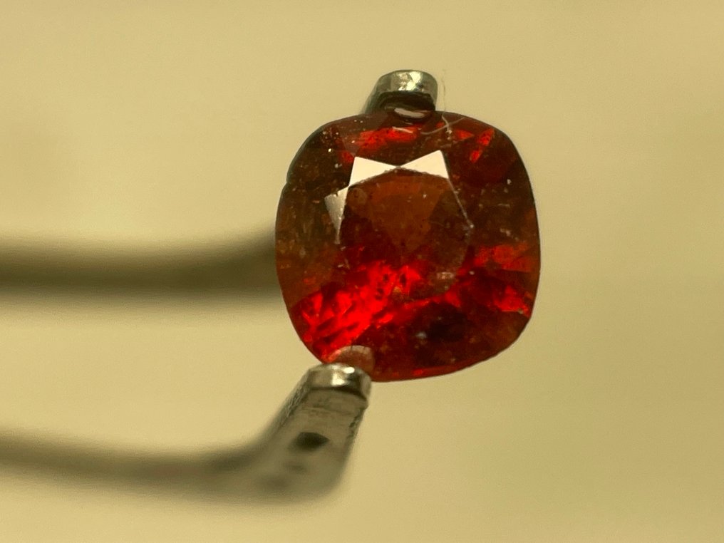 No reserve price - 1 pcs Red, Orange Spinel - 1.05 ct - Antwerp Laboratory for Gemstone Testing (ALGT) - fire-red spinel #1.0