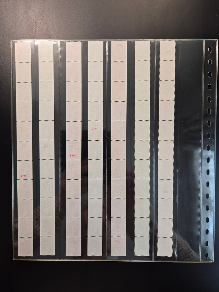 Francia 1962/1980 - Juego de 67 tiras de apuestas de ruleta nuevas** de 10 u 11 TP con números rojos. Ver descripción. - Yvert #3.2