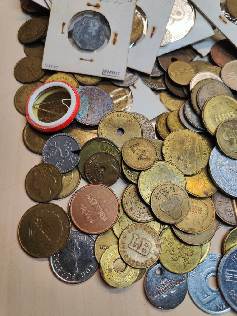 Maailma. Large lot of unsorted tokens, jettons, small medals. In total over 350 pieces. (Ei pohjahintaa) #1.0