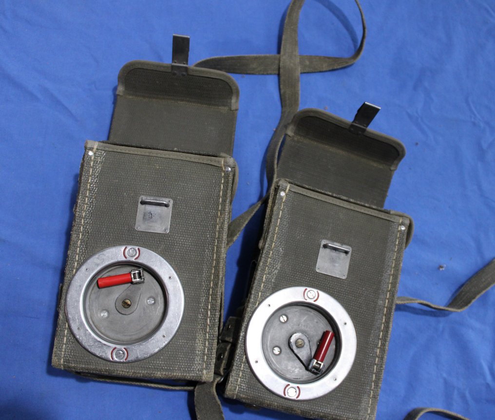 Ελβετία - 2 τηλέφωνα πεδίου Swiss Army - 1950/1960. - Στρατιωτικός εξοπλισμός #1.0