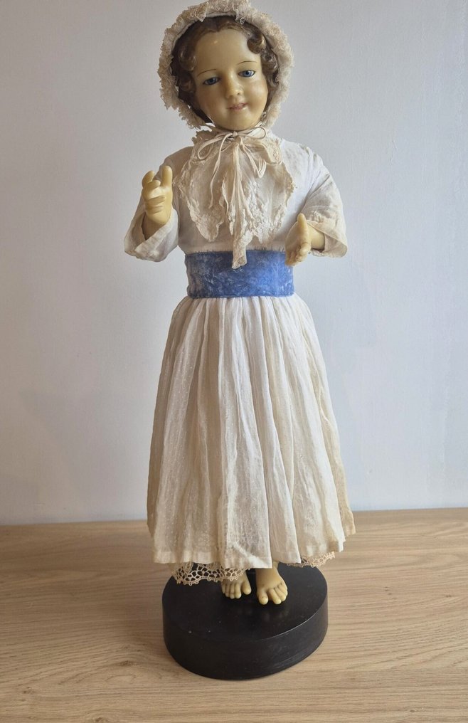 Onbekend - 娃娃 Meisje met uitgestrekte handjes (1880) - 1850-1900 - 德国 #1.0