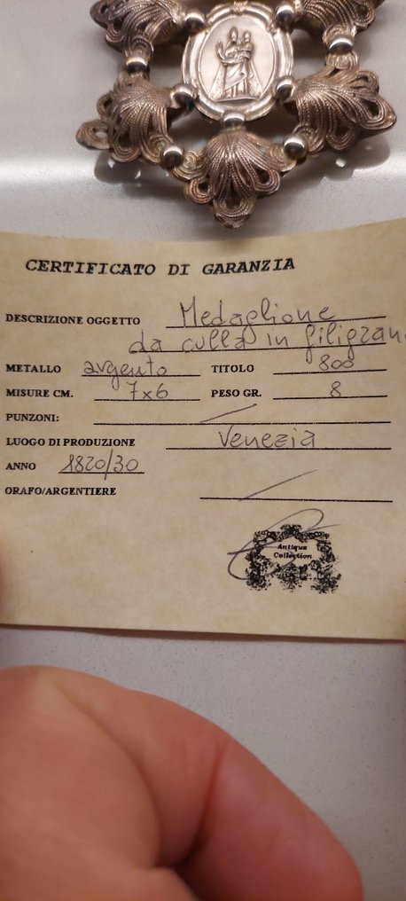 Oggetti religiosi e spirituali - Antico - .800 argento - 1800-1850 - Medaglione da culla in fi #2.1