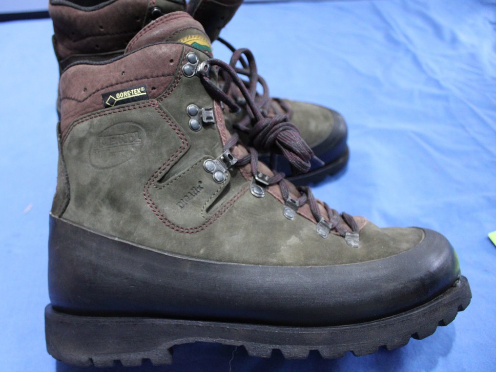 1 ζευγάρι παπούτσια Meindl, μέγεθος 10, Άμυνα Ολλανδίας. - Στρατιωτικός εξοπλισμός #1.0