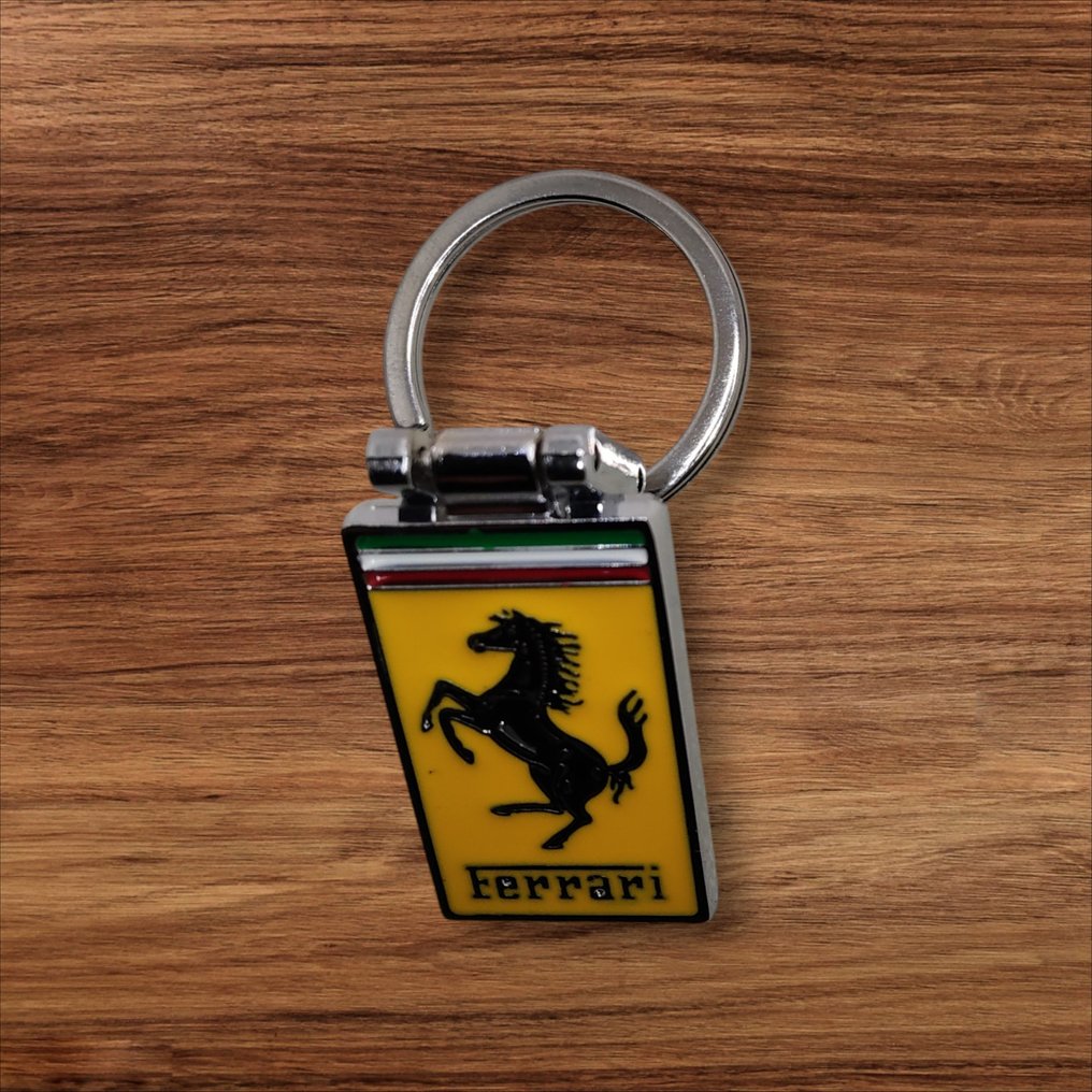法拉利白金镀层钥匙扣750（18k） - Ferrari #2.1