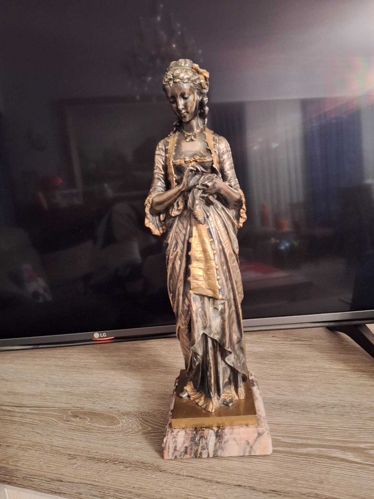 Eugène-Antoine Aizelin (1821-1902) - 雕像, Femme troubadour - 45 cm - 銅綠青銅 #1.0