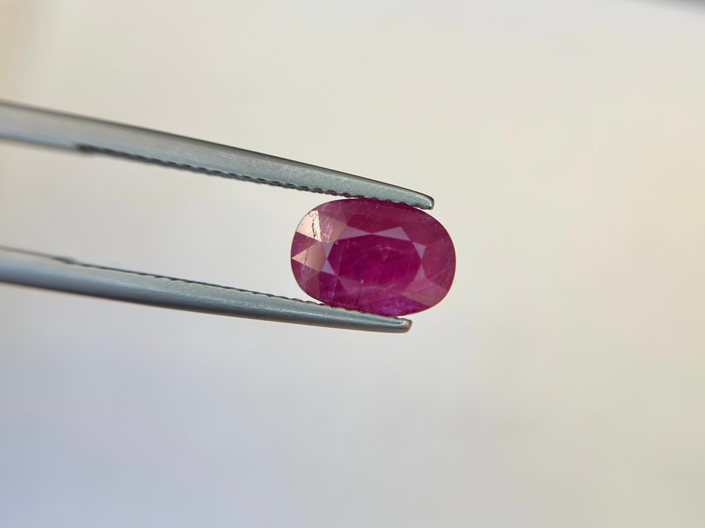 Nincs minimálár - 1 pcs Piros Rubin - 2.86 ct - Bellerophon Gemlab - Mozambik nincs hő rubin. #3.2