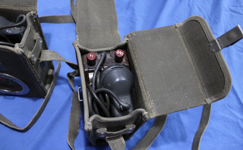 Ελβετία - 2 τηλέφωνα πεδίου Swiss Army - 1950/1960. - Στρατιωτικός εξοπλισμός #3.2