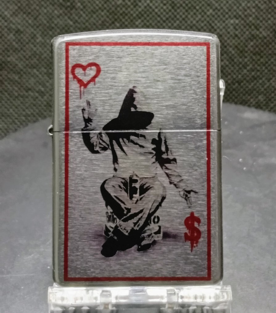 Zippo - Banksy 9 - Ingen reservasjonspris - Lomme-lighter - Messing #1.0