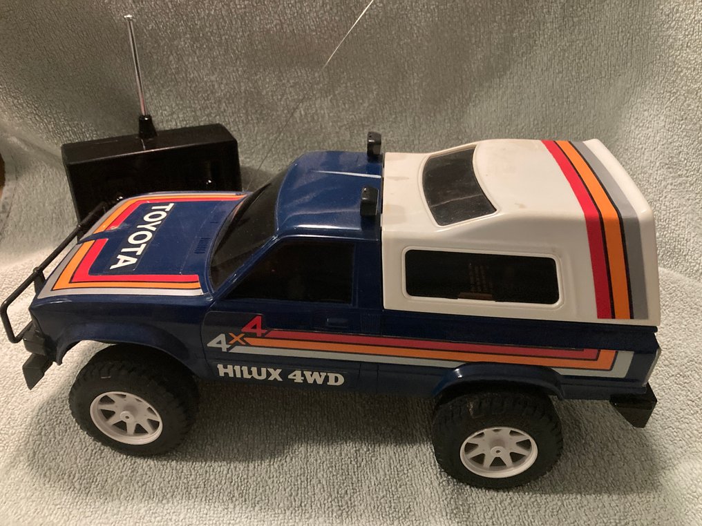 Nikko 1:16 - Σπορ αυτοκίνητο μοντελισμού - R/C Toyota Hilux 4wd pickup #1.0