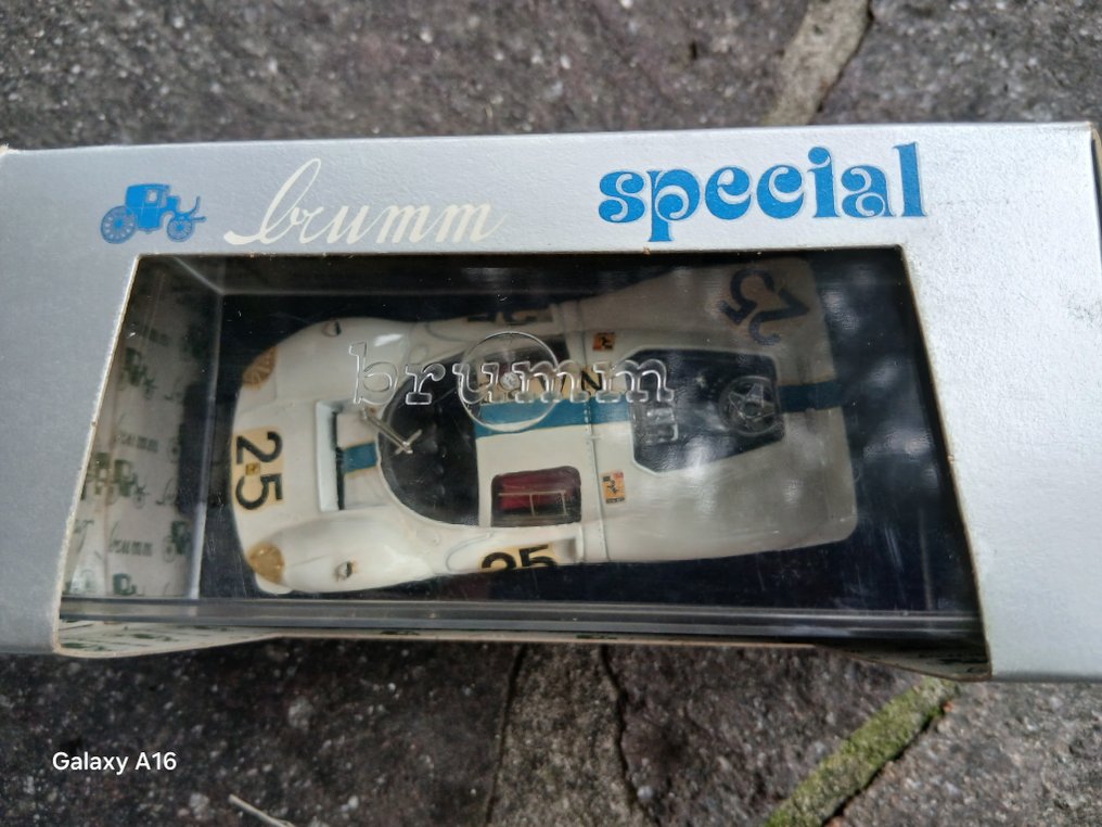 Brumm, jouef evolution 1:18 - Model race car (2) - Ferrari 330 P4 #3.2