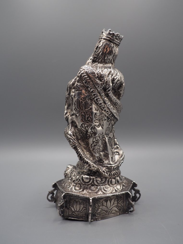 Statuetta - A rare silver figure of the Virgin Mary, probably Spanish (Colonial?) - Argento #4.3