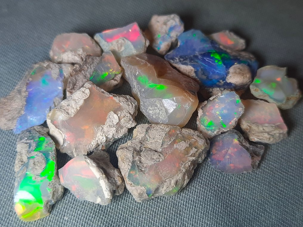 49,8 cts - luonnollinen opaal Karkea- 9.96 g #1.0