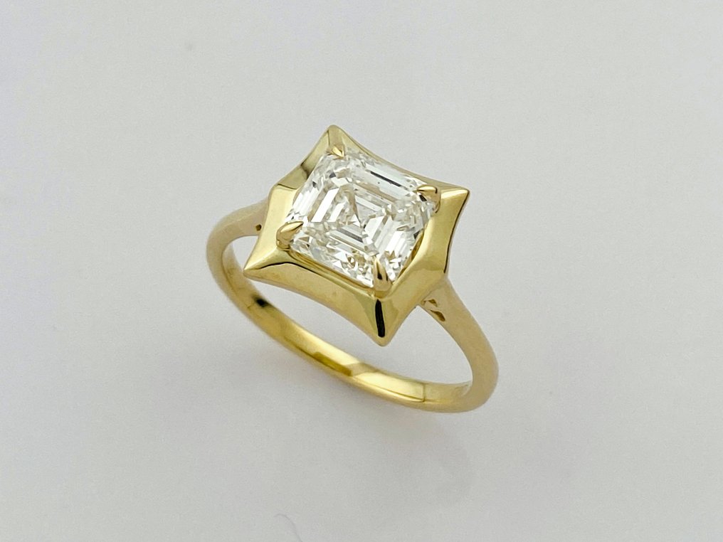 Ring - 14 kt. Yellow gold -  2.04ct. tw. Diamond (Lab-grown) #1.0