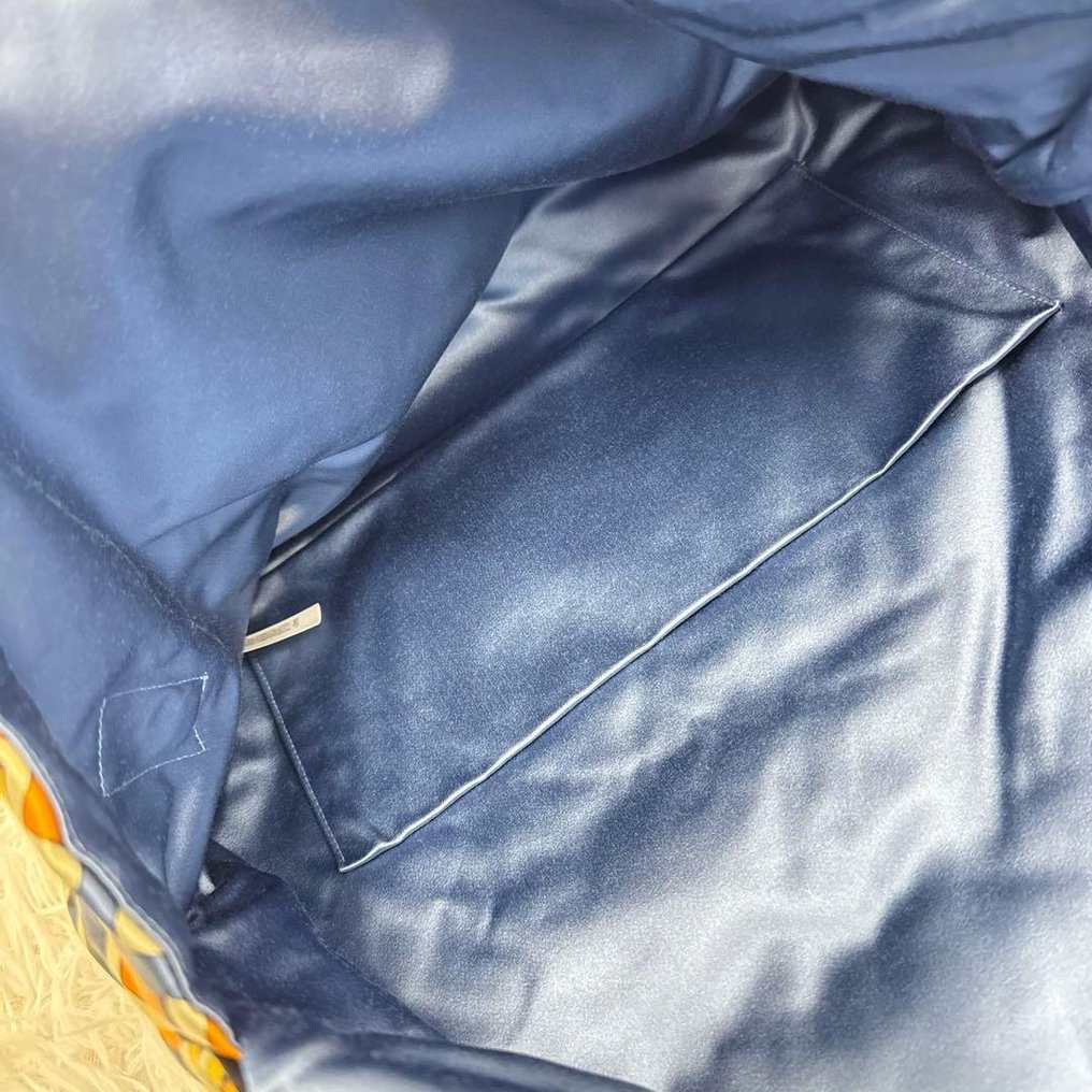 旅行梳妝套組 - 絲 - GUCCI几何G图案旅行套装（包包/拖鞋/旅行眼罩/颈枕） #2.1