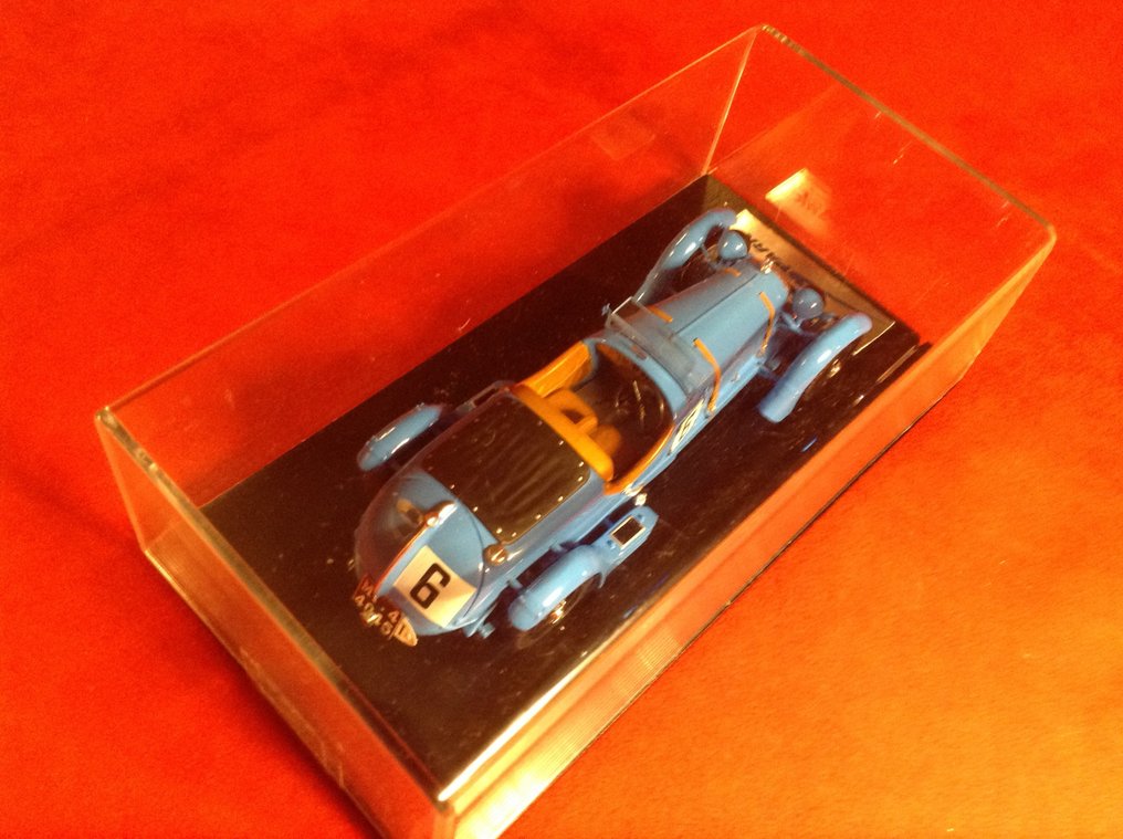 Spark 1:43 - Modellino di auto da corsa - ref. #S3887 Alfa Romeo 8C LM 24h Le Mans 1934 #6 Lord Earl Howe/Tim Rose-Richards - very good quality - rare today - in the wrong base #3.2