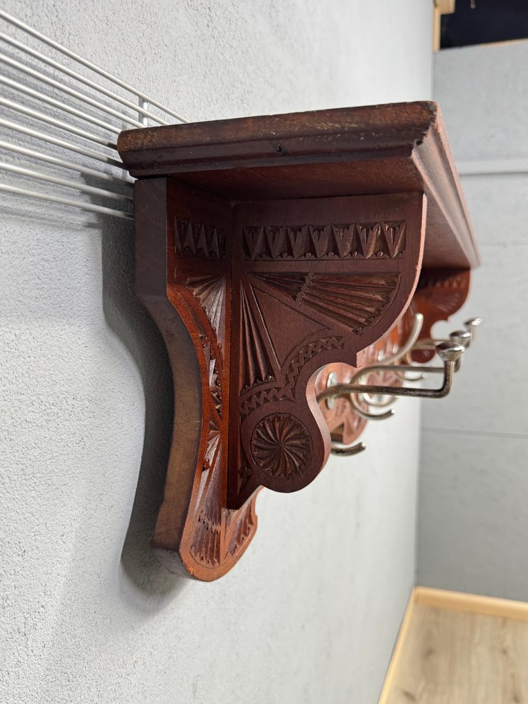 Friese kerfsnede kapstok met 5 karakteristieke haken - Coat rack - Wood - Frisian notched coat rack #4.3