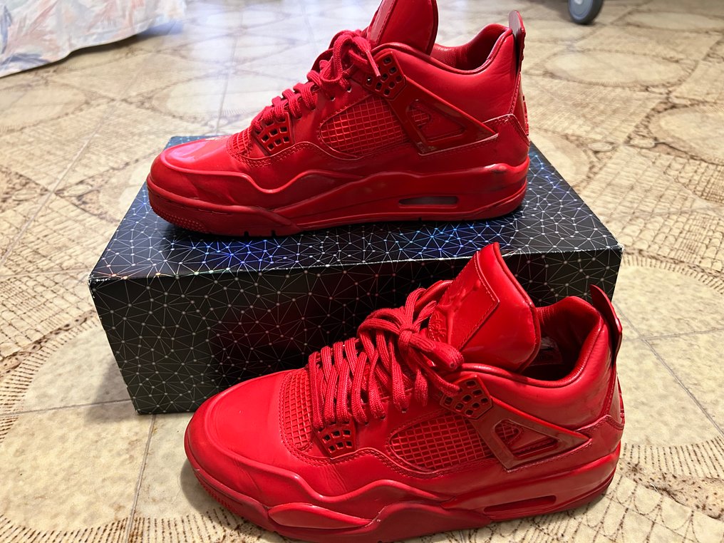 Air Jordan - Sneakers - Size: EU 40.5 #1.0