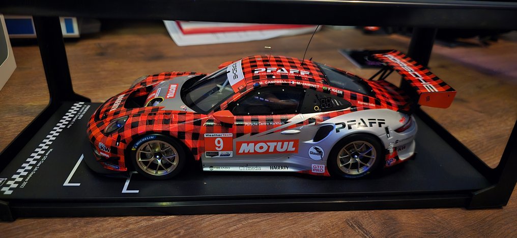IXO 1:18 - Machetă mașină de curse - Porsche 911 GT3 R Winner GTD Class 24h Daytona 2022 - Model de mașină frumos, în stare nouă și vine în ambalaj original. #3.2