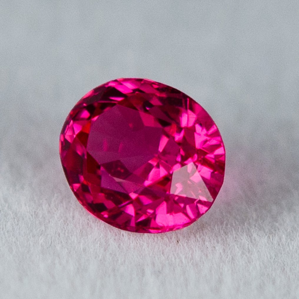 Spinel - 1.03 ct - Asian Institute of Gemological Sciences (AIGS) #1.0