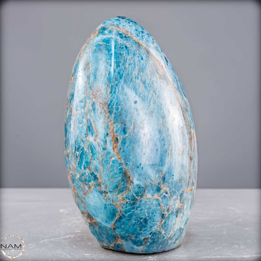 闪亮的马达加斯加自然形态的磷灰石 一个迷人的蓝色自然宝石- 1661.38 g #2.1