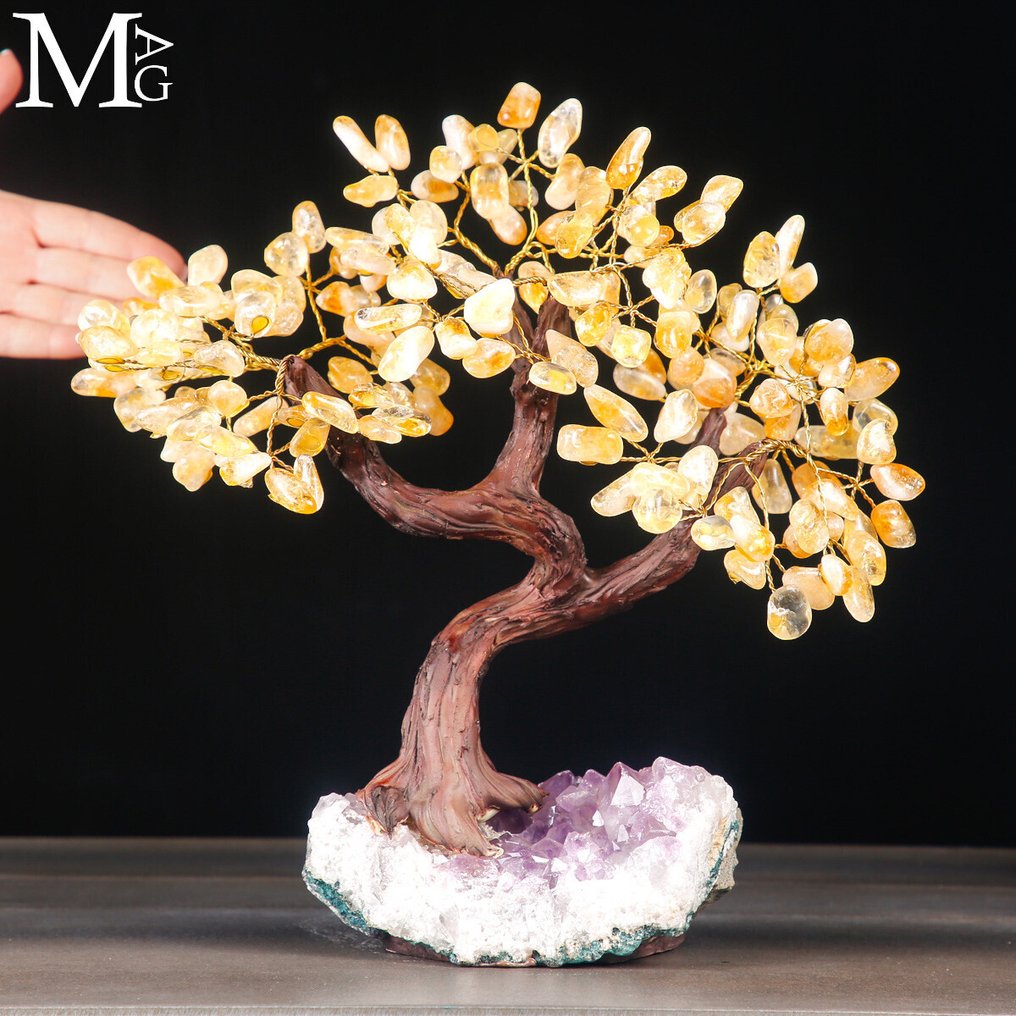 Κίτρινος λίθος «Δέντρο της Ζωής» σε φυσική βάση από αμέθυστο με δρύες. - Ύψος: 310 mm - Πλάτος: 315 mm- 2900 g #1.0