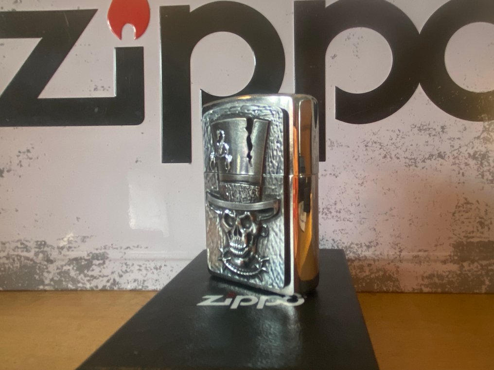 Zippo - TÊTE DE MORT CHAPEAU - Ingen reservasjonspris - Lighter - Stål (rustfritt stål), Messing #3.2