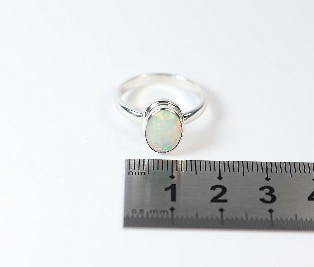 Etiópiai opál / Welo-opál Gyűrű / új- 3.34 g - (1) #4.3
