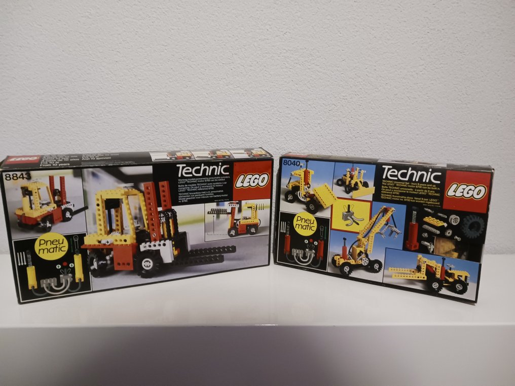 Lego Set - Technic - 8040 Pneumatic Universal Building Set - 8843 Fork-Lift Truck #1.0