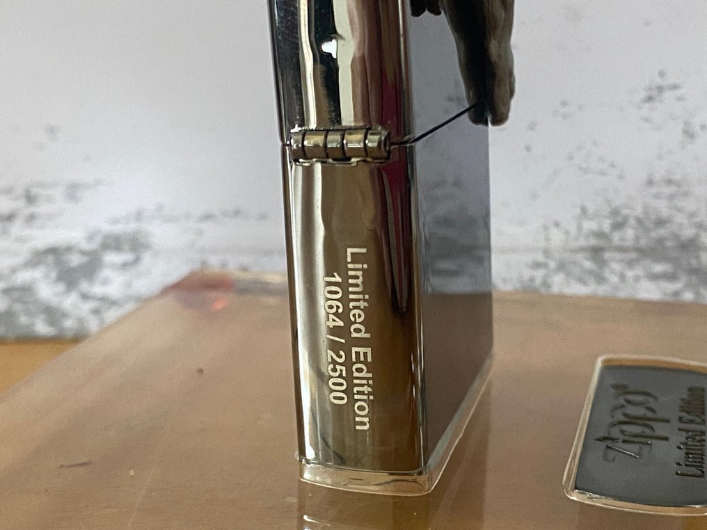 Zippo - LION ROI DE LA JUNGLE - COFFRET PEXIGLASS - EDITION LIMITEE 1064/2500 - χωρίς τιμή ασφαλείας - Αναπτήρας - Χάλυβας (ανοξείδωτος), Ορείχαλκος #2.1
