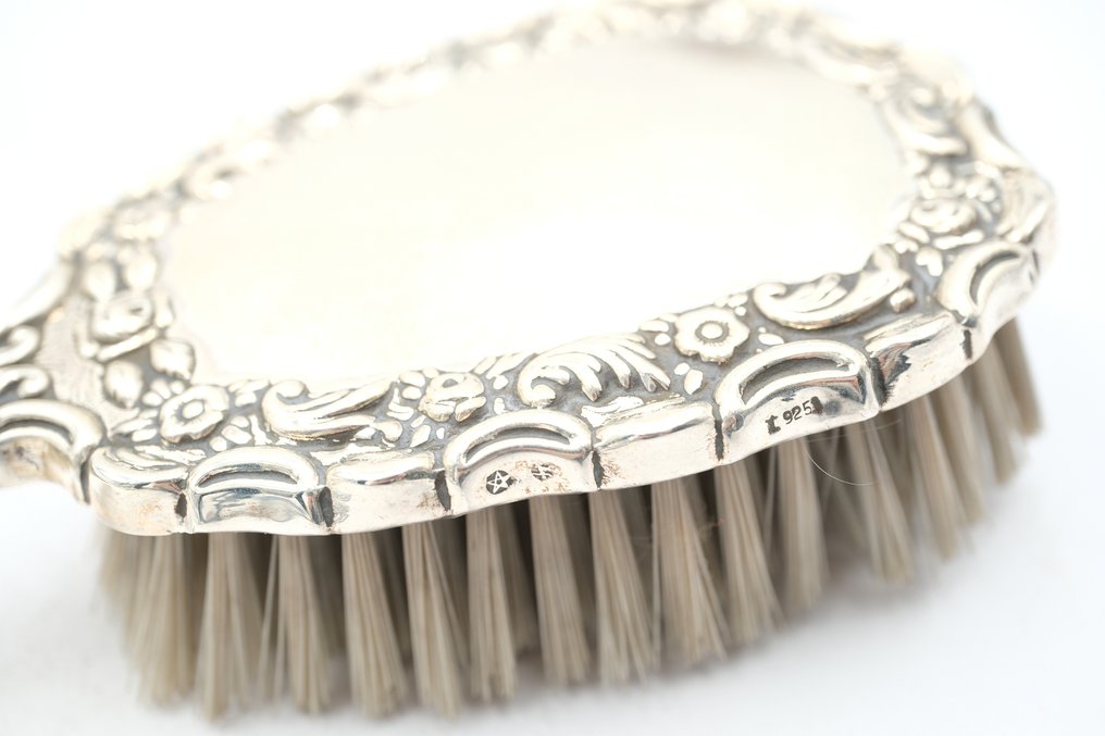 Figurka - Brush - Srebro pr. 900 #2.1