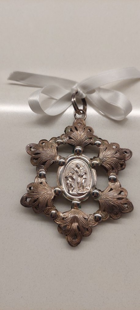 Oggetti religiosi e spirituali - Antico - .800 argento - 1800-1850 - Medaglione da culla in fi #1.0